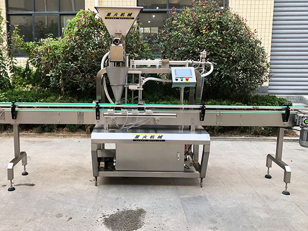 直線式醬料干濕分離灌裝機實拍圖