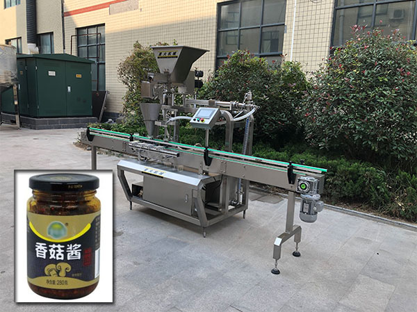 全套香菇醬灌裝機(jī)生產(chǎn)線設(shè)備實拍圖