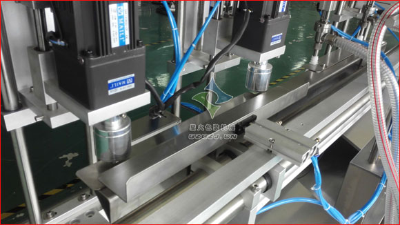 袋裝調(diào)味醬灌裝機,全自動調(diào)味醬灌裝設備